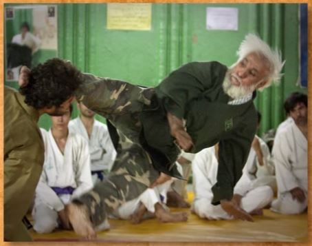Top 10 Most Brutal Fighting Techniques And Training In The World Featured