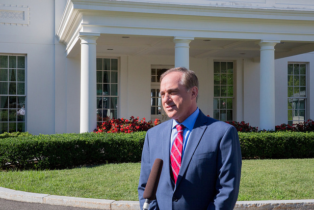 VA secretary creates web page to document his travel plans, use of private and government jets Featured