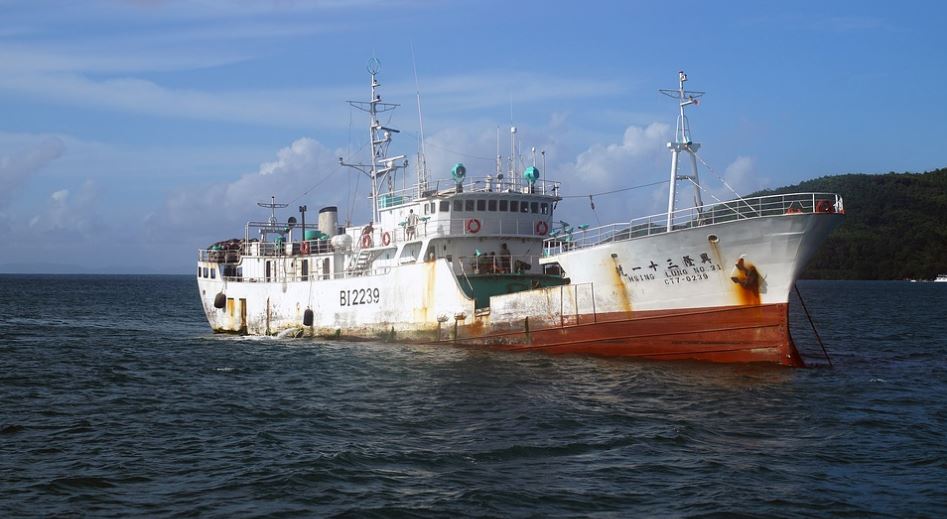South Korean Coast Guard Fires On Chinese Fishing Boats Featured