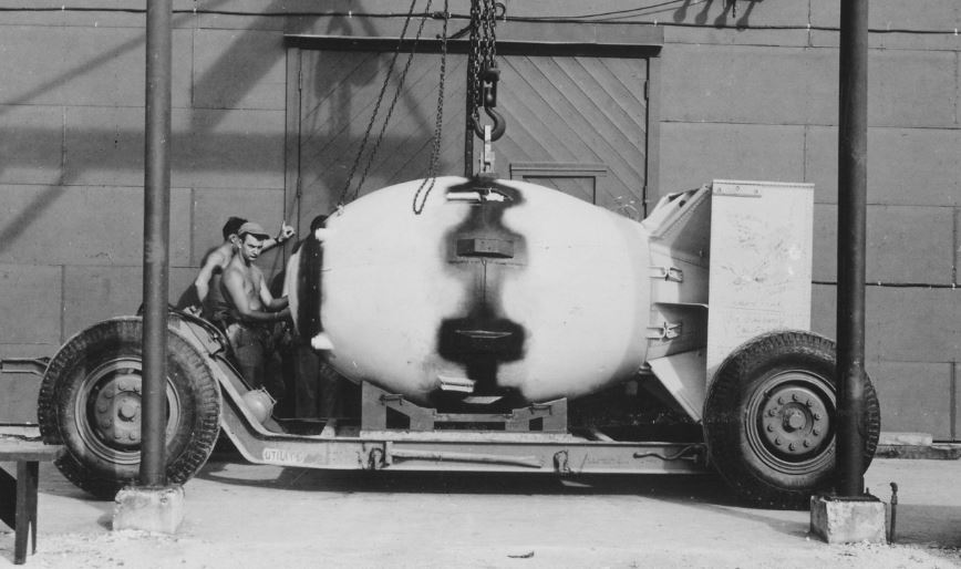 Canadian Scuba Diver Finds Missing Nuclear-Style U.S. Air Force Bomb Featured