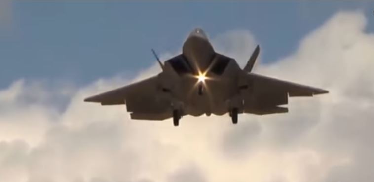 U.S. F-22 Raptor Vs. Russian Sukhoi PAK FA T-50 – Which Would Win? Featured