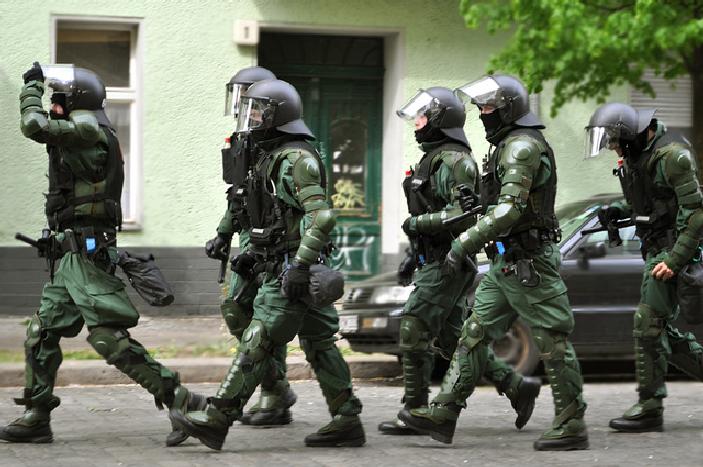 German Police Stop 15-Year-Old Terrorist From Carrying Out Mass Shooting: Raid Radical Islamic “Hot Bed” Featured