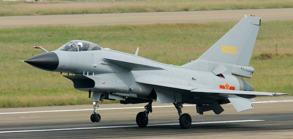 Two armed Chinese fighter jets buzz and almost collide with US Navy recon plane over East China Sea Featured