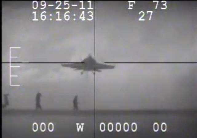 (VIDEO) Two Sailors Have Close Call With Fighter Jet Featured