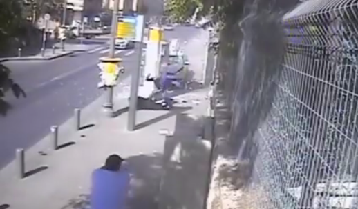 (WATCH) Disturbing Footage Of Butcher Knife Terrorist Attack In Jerusalem Featured
