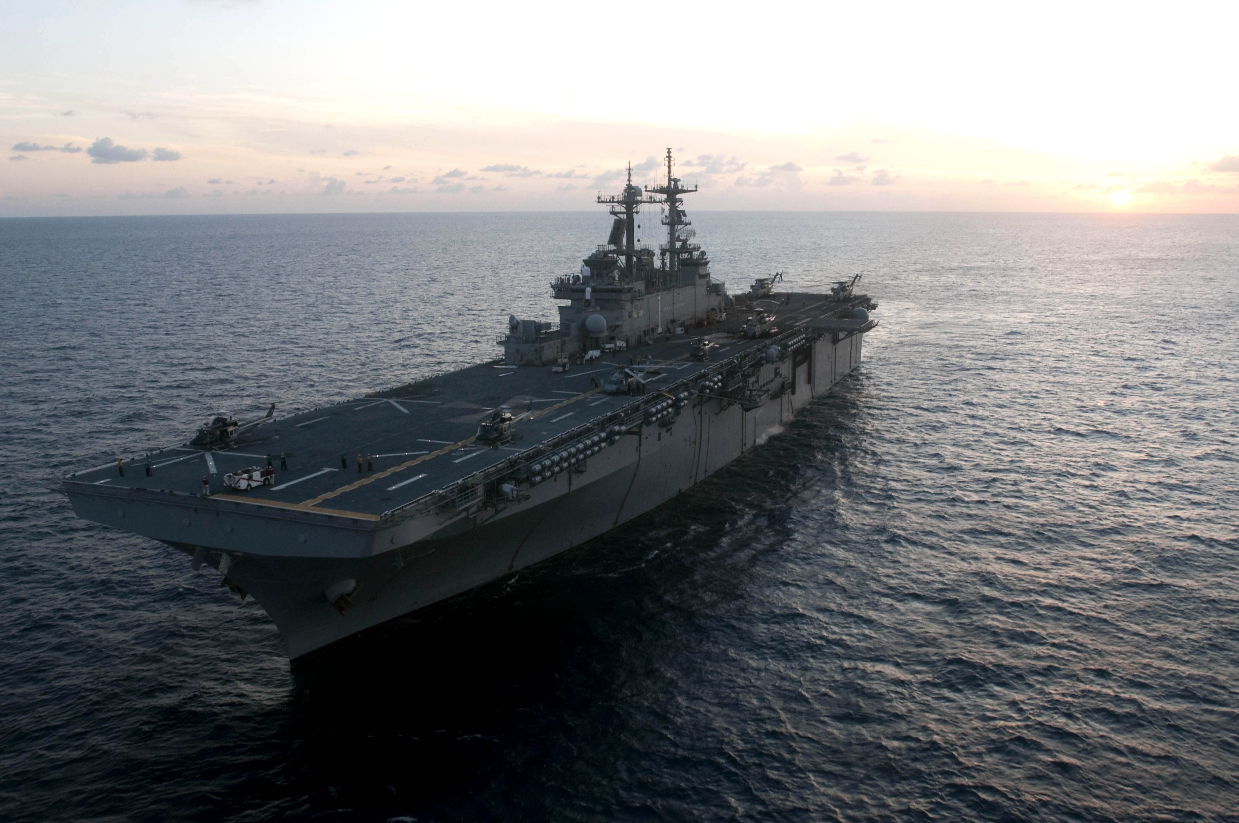 USS Wasp Brings US Service Members Home Just In Time For The Holidays Featured