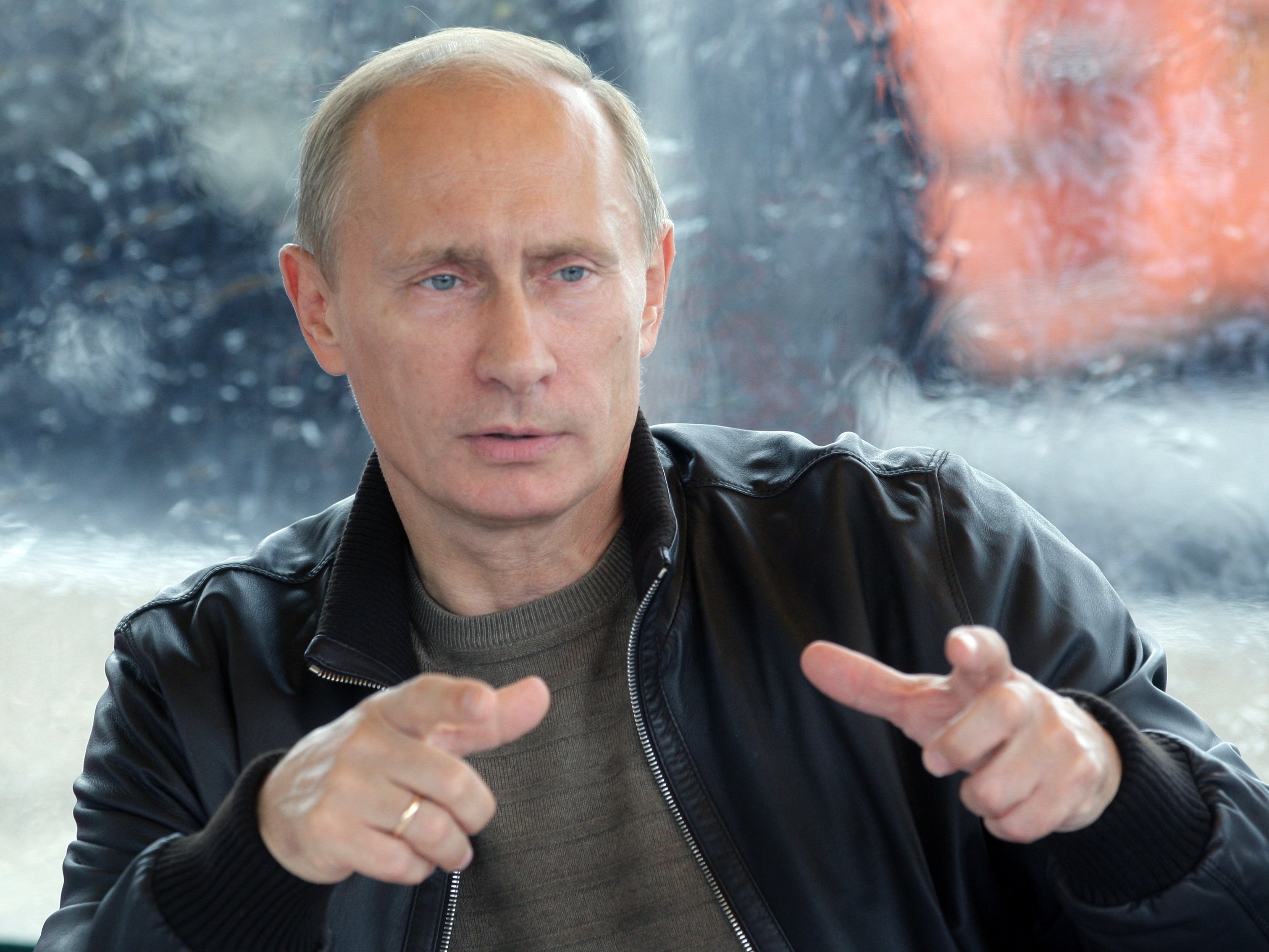 New Cold War: NATO To Send 4,000 Troops To Russian Border Featured