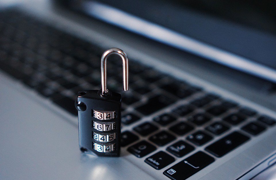 WikiLeaks Publishes CIA Hacking Techniques For Apple Products Featured