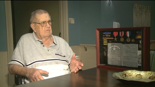VA Denies Service To WWII Vet & Purple Heart Recipient – Demand Proof He Served Featured