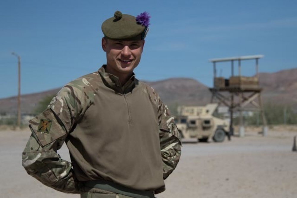 Trading places: British Army Reserve Soldier experiences National ...