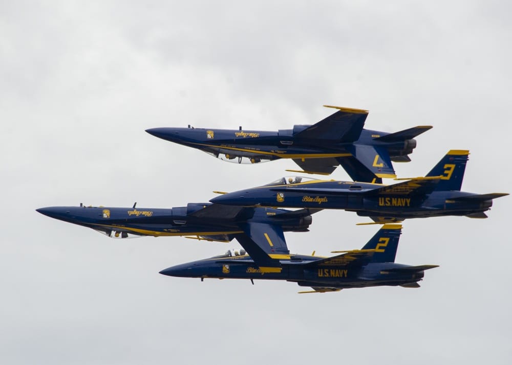 US Navy Blue Angels Fly 'missing Man' Formation For Pensacola Shooting ...