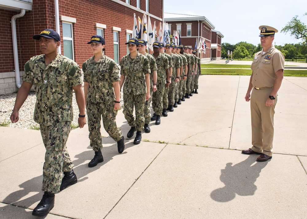 Navy offering 'life altering' 115k of bonuses amid recruiting struggles