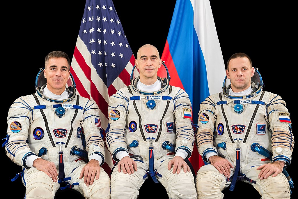 Video: Russian-US crew blasts off for International Space Station ...