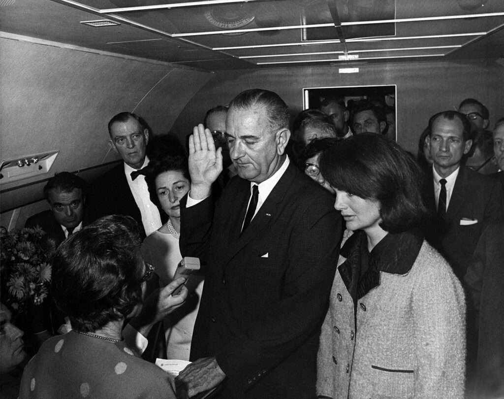 1280px Lyndon B. Johnson taking the oath of office November 1963 | JFK assassinated 59 years ago – here are the shocking news videos and pics from that day | The Paradise News