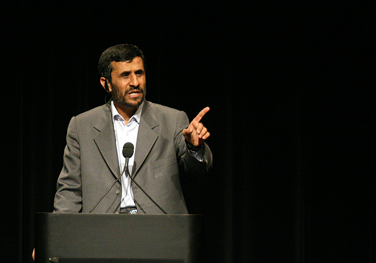 Former Iranian President Ahmadinejad Demands Obama Return $2 Billion & Mocks Him In Letter Featured
