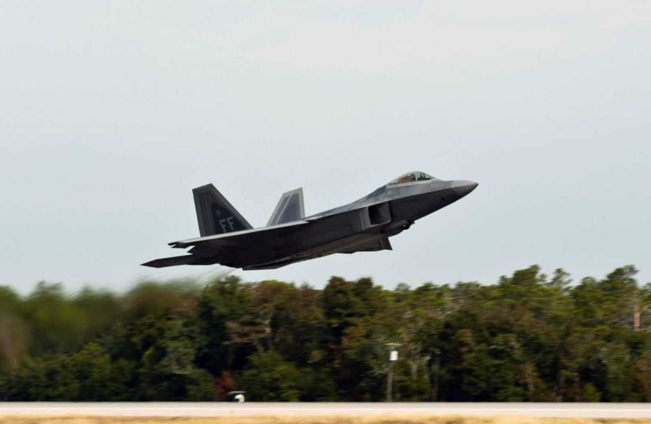 PIC F22 makes emergency landing at Eglin Air Force Base American