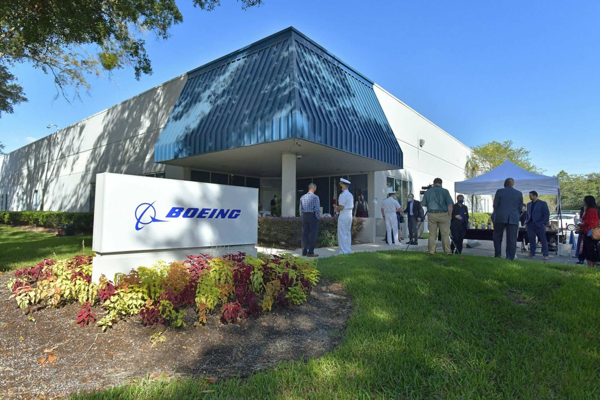 Boeing unveils manufacturing facility in Albuquerque