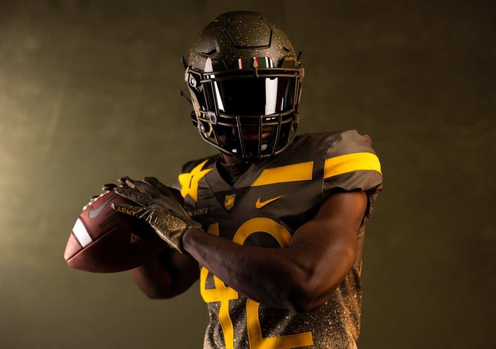 Army football reveals WWII-themed uniform for Navy matchup