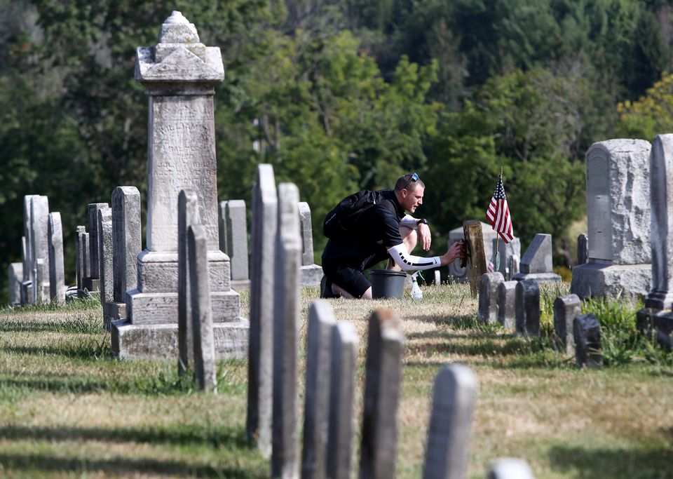 Volunteers clean 800 veterans’ headstones on a mission to remember N.J.’s fallen soldiers