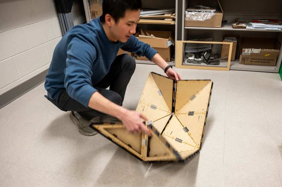 20221122 AMX US NEWS ENGINEERING LAB AT UNIVERSITY MICHIGAN 3 MLI | PICS: In an engineering lab at the University of Michigan, tiny robots, boats and bridges inspired by origami | The Paradise News