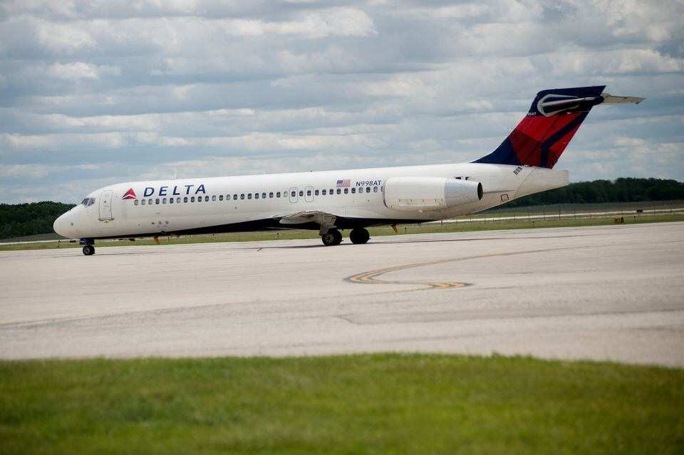Passengers stay in military barracks after Delta flight to Detroit has to land in Canada