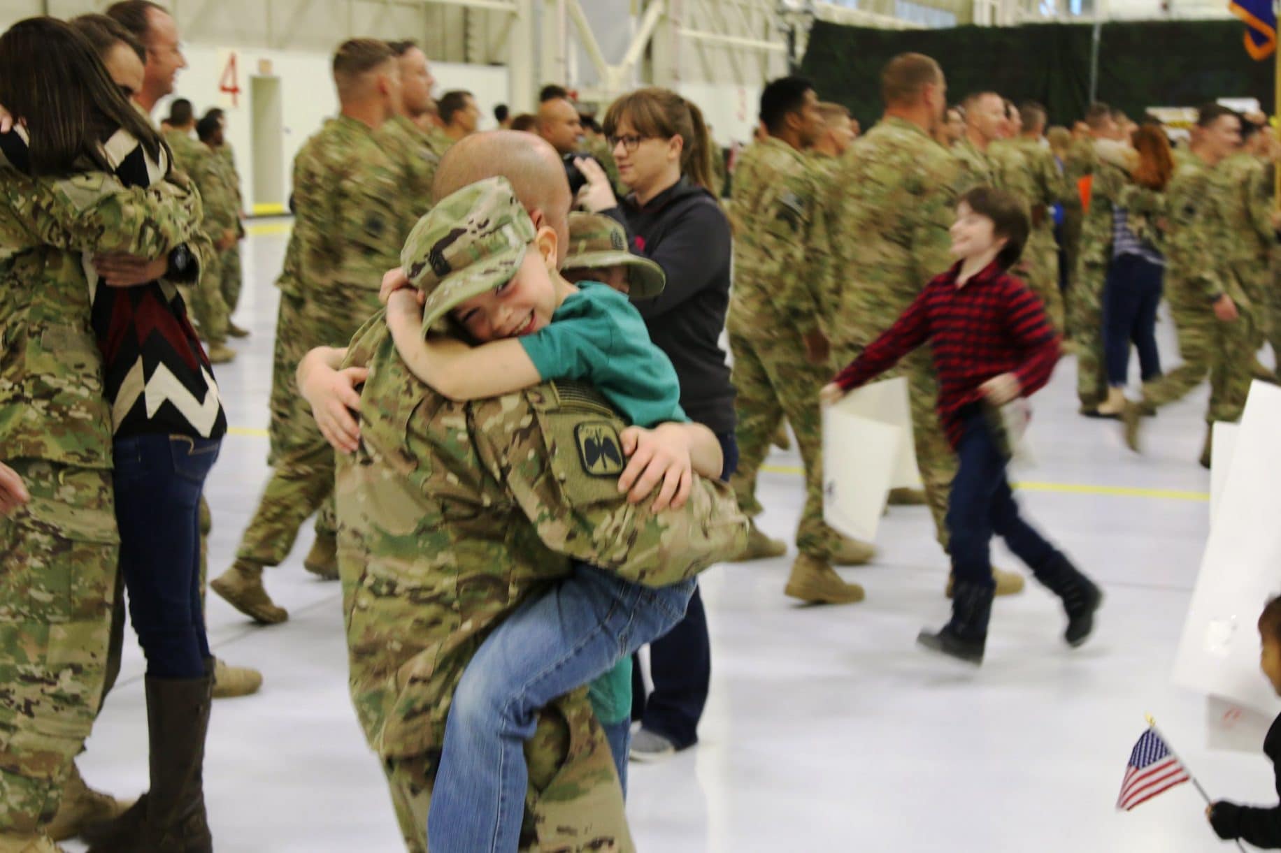 Video Military Mom Returns From Deployment And Surprises Son