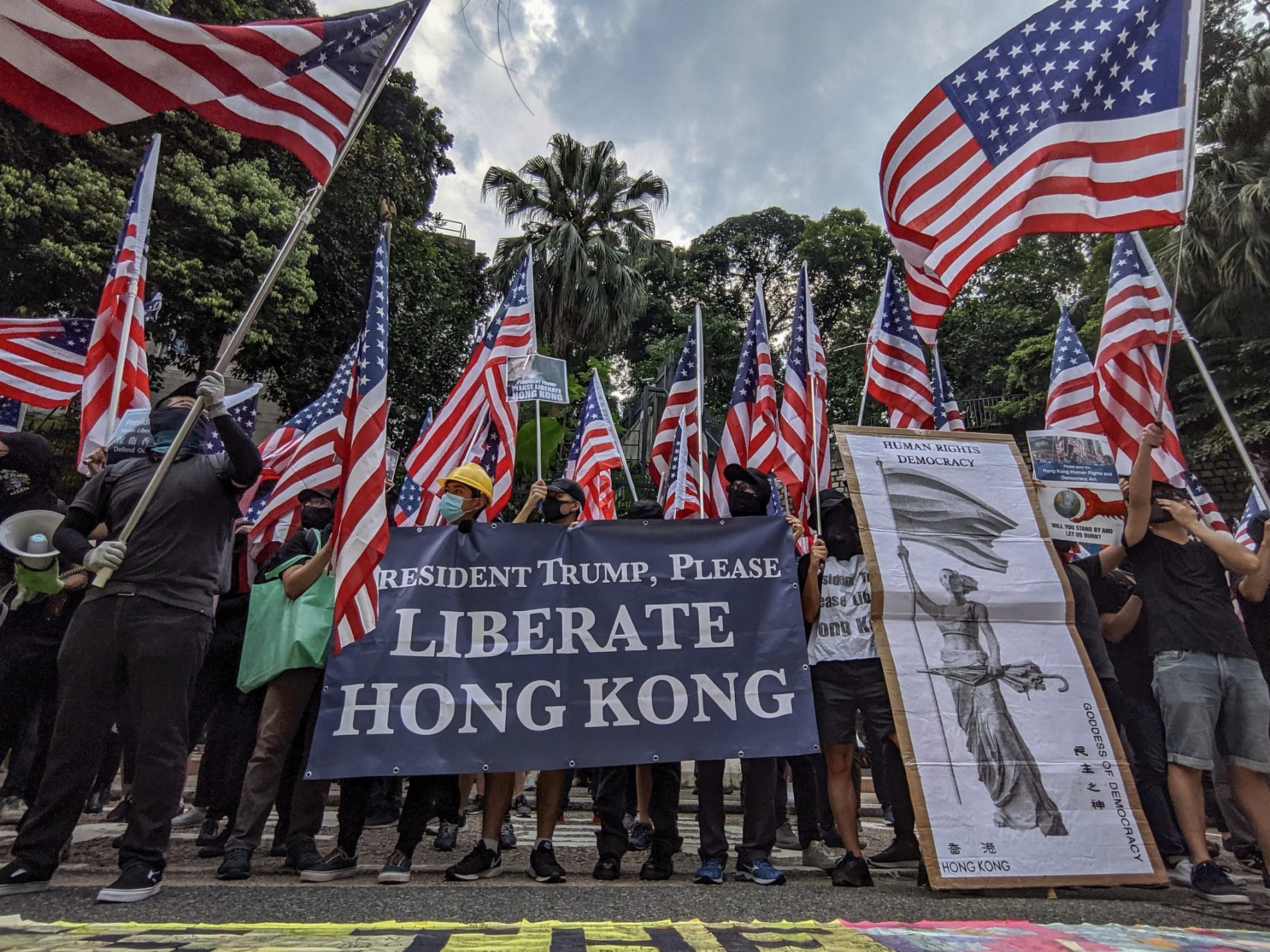 VIDEO: Tens Of Thousands Celebrate With US Flags, Anthem In Hong Kong ...