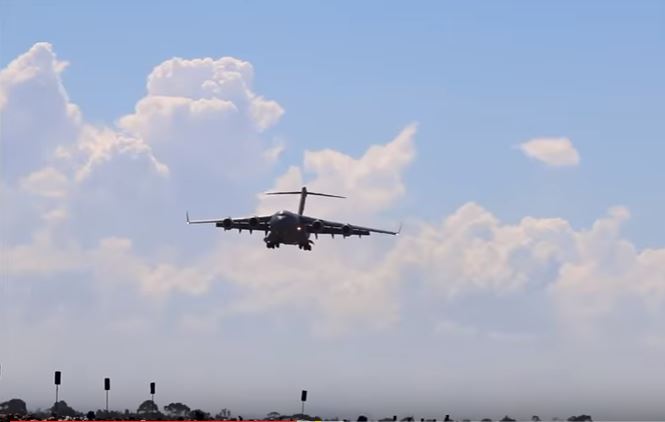 Watch the best & more daring takeoffs of the 2017 Biennially Australian International Airshow Featured