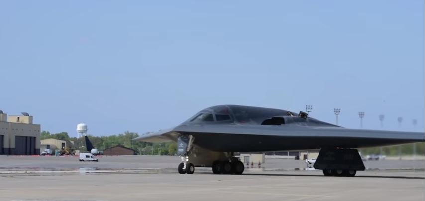 Watch A Great Video Of The U.S. Air Force Stealth Bomber During ...