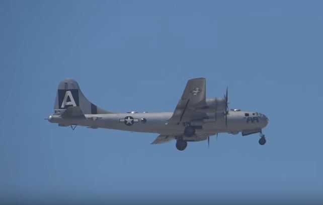 (VIDEO) B-29 SuperFortress Bomber During Engine Start Featured