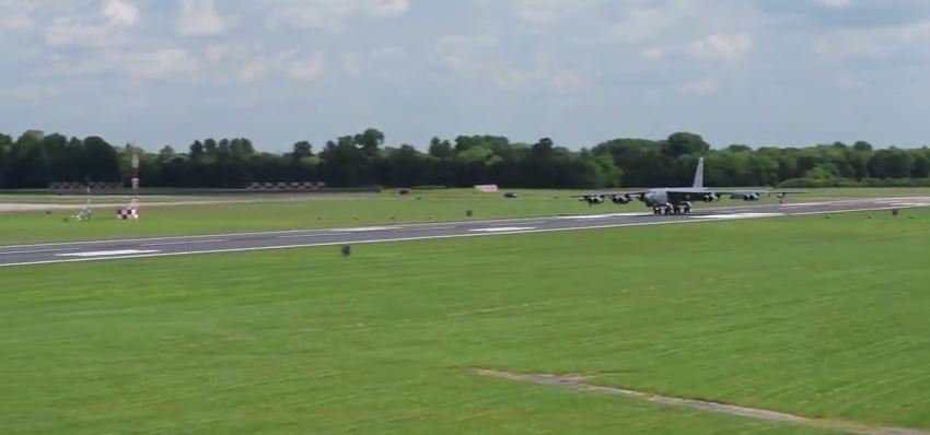 Watch The B-52 Stratofortress Take Off And Land At The Royal Air Force Fairford Base Featured