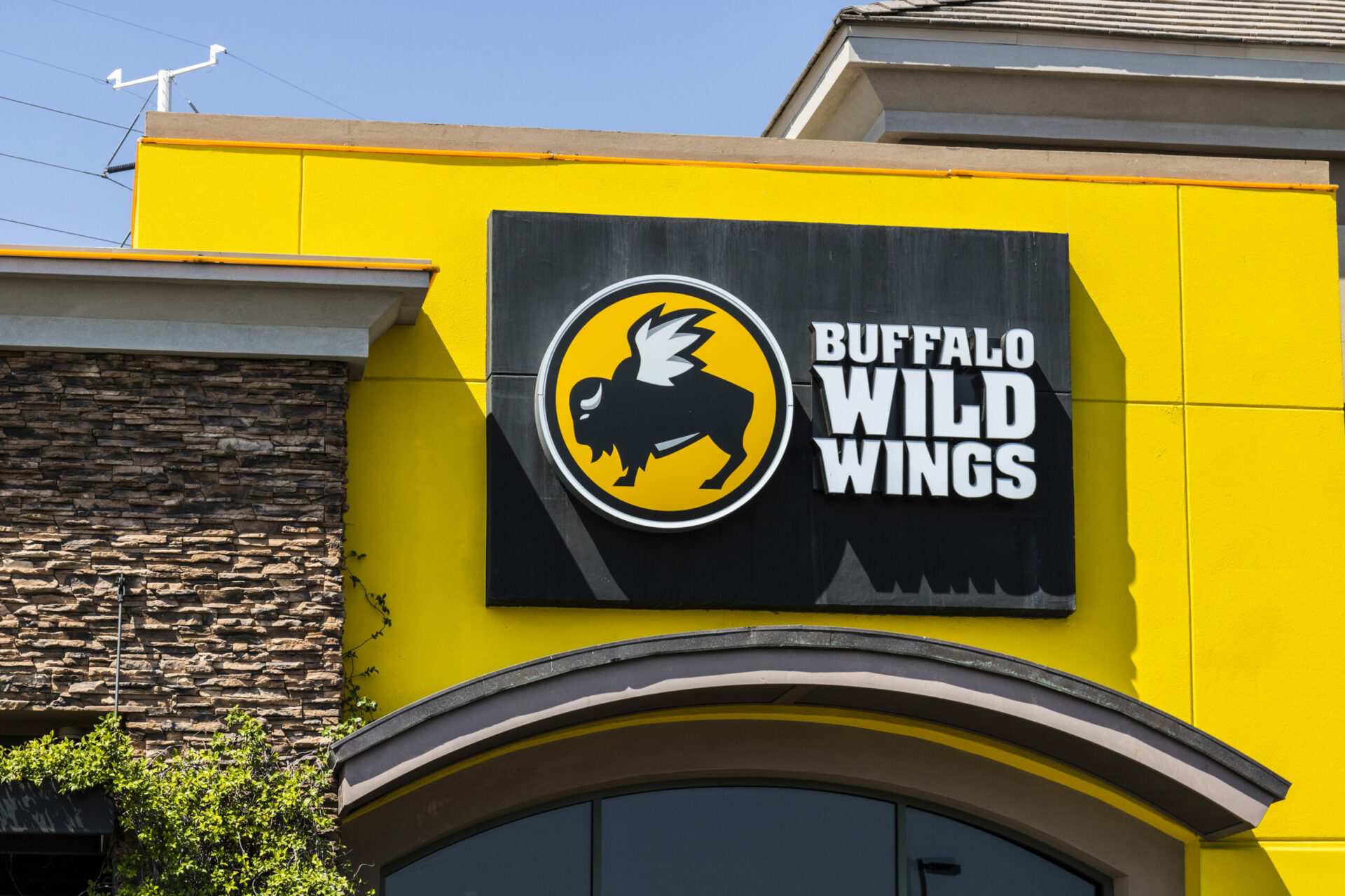 ‘Boneless wing’ or ‘chicken nugget’? Buffalo Wild Wings sued for false advertising