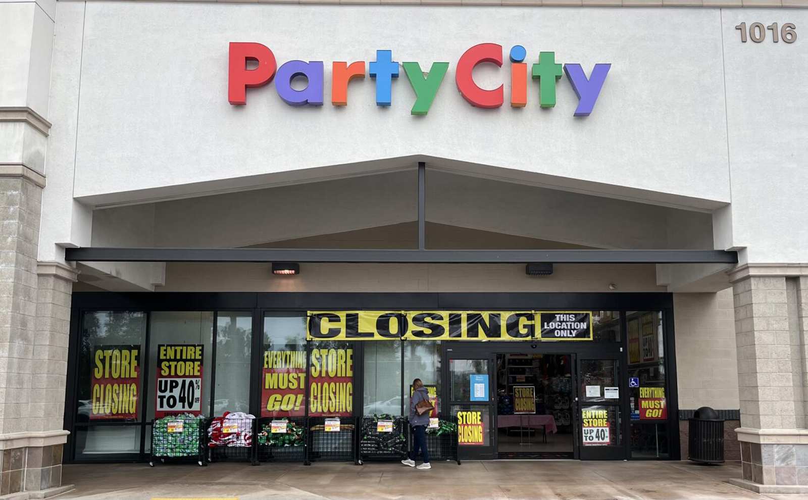 Party City immediately closing all stores after 38 years in business