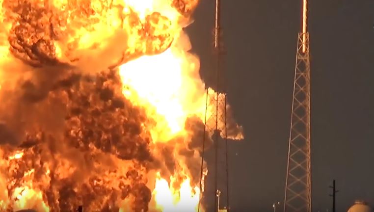 SpaceX Rocket Explosion Destroys Facebook’s Satellite For Africa Featured