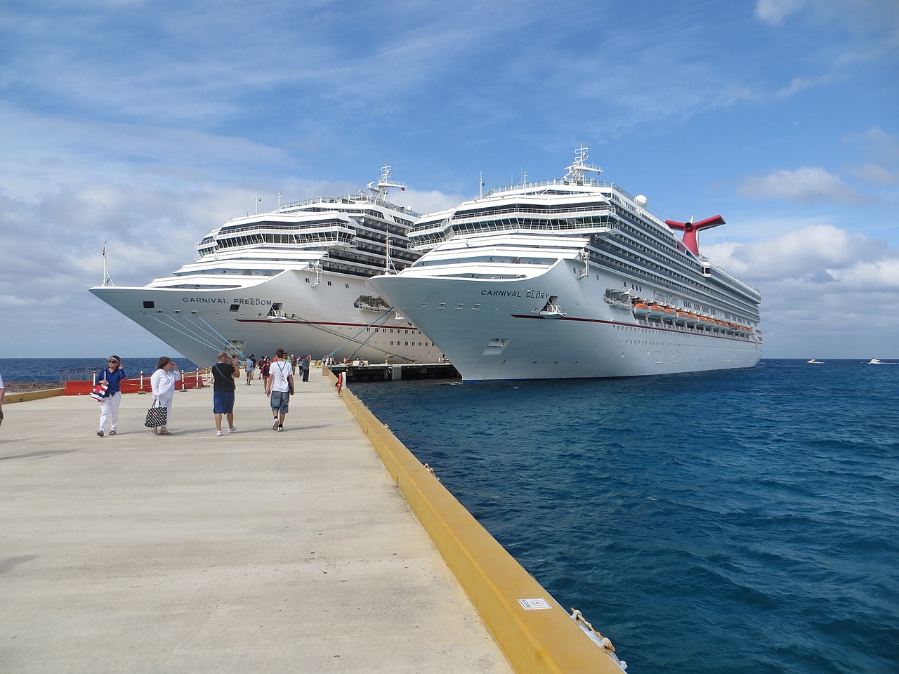 (Video) 2 Carnival cruise ships collide in Mexico | American Military News