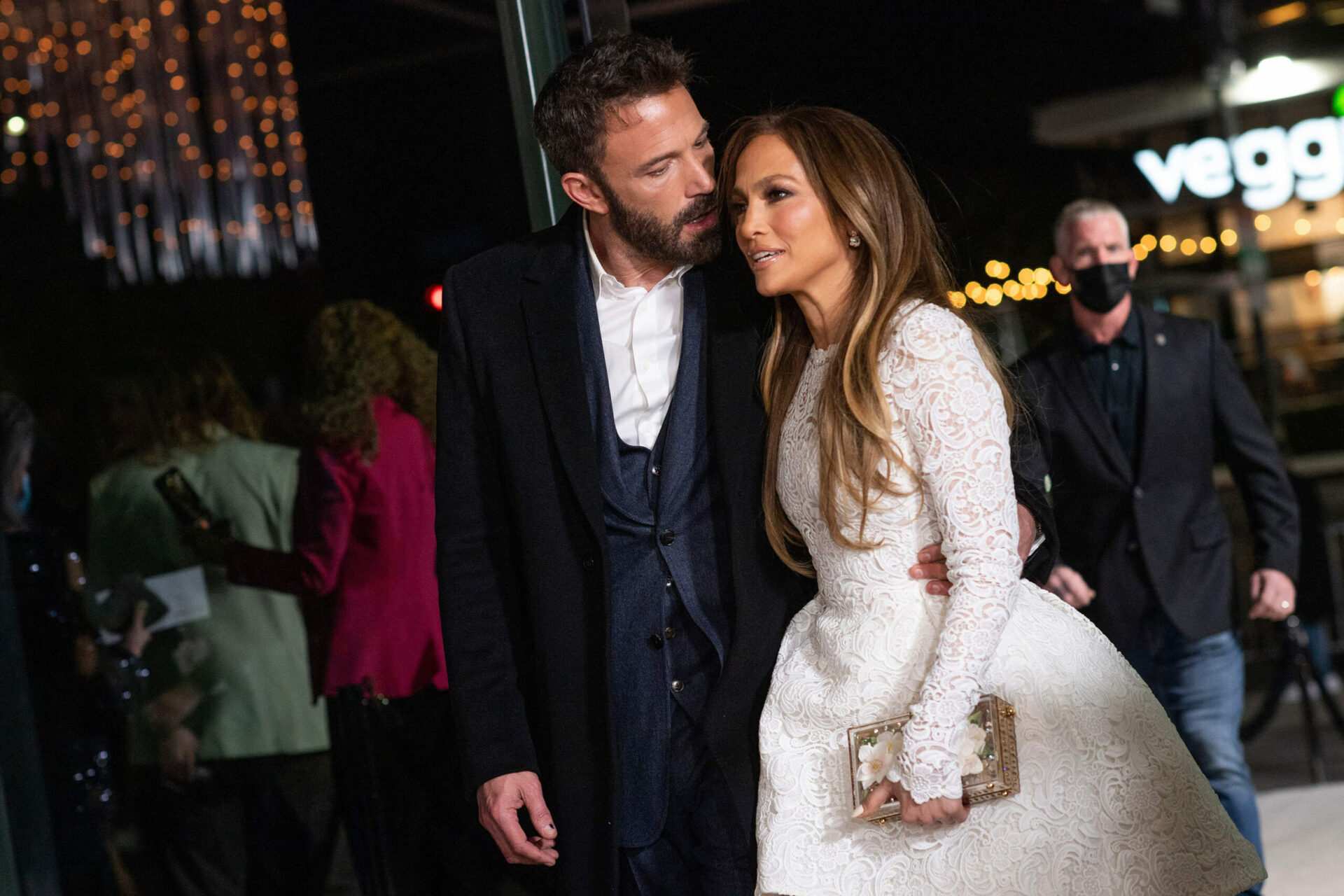 Jennifer Lopez explains why she eloped with Ben Affleck in Las Vegas