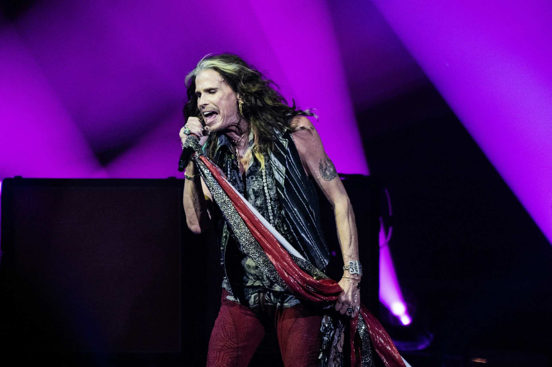 Steven Tyler's vocal injury 'more serious than initially thought,' rest of Aerosmith tour postponed