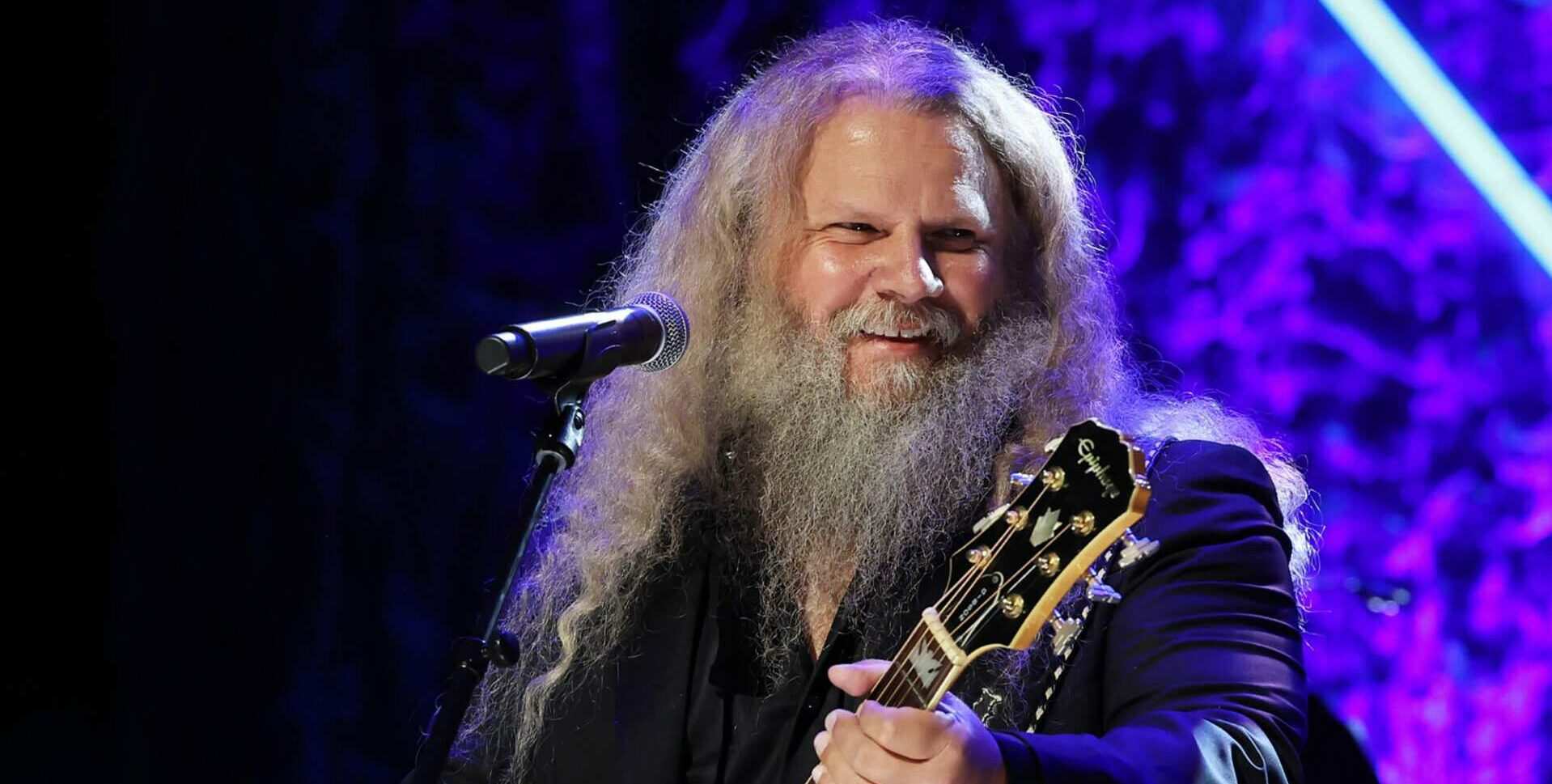 Singer Jamey Johnson arrested days after dropping his first album in more than a decade