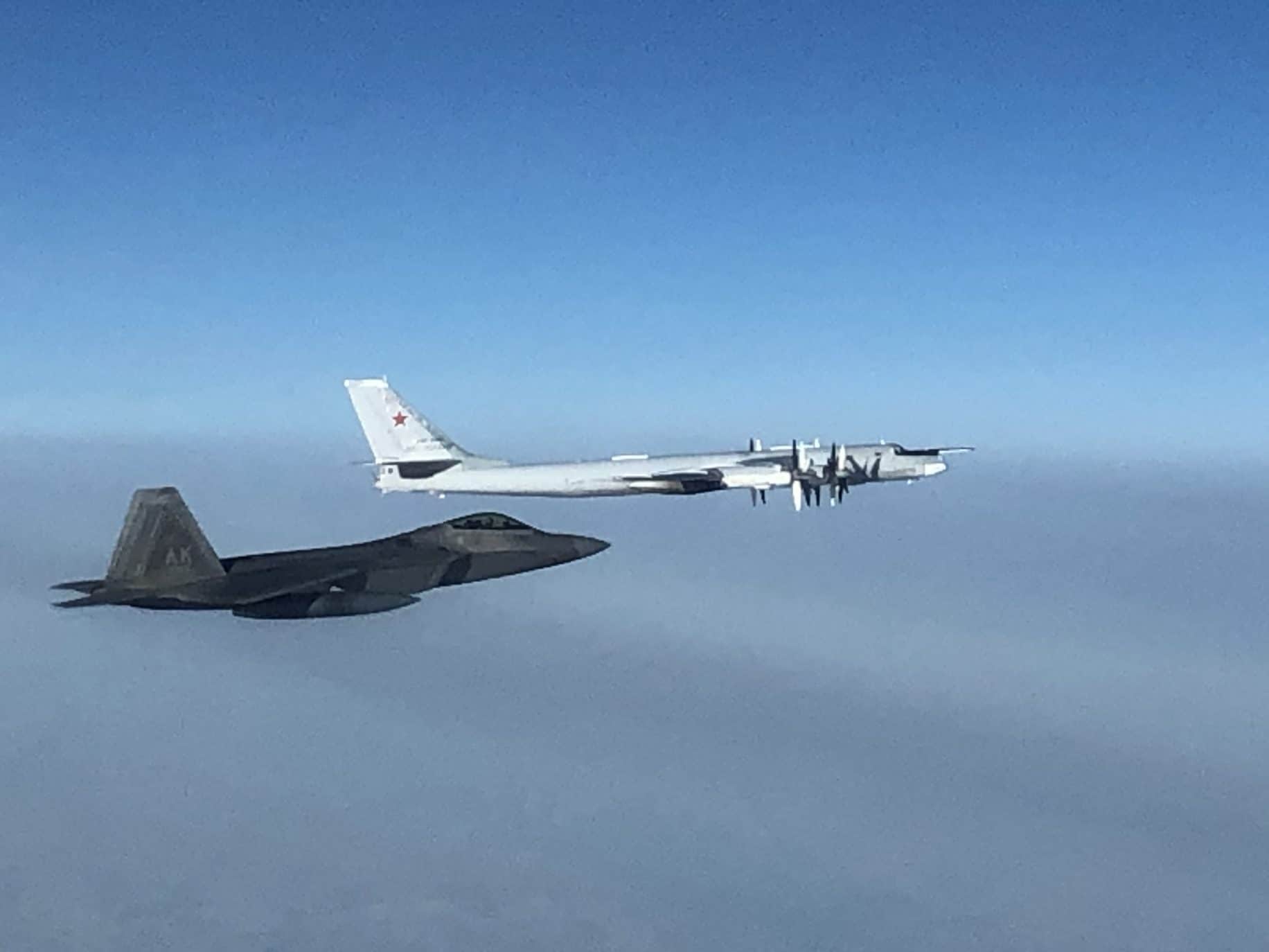 Video Us Fighter Jets Intercept 4 Russian Warplanes Off Alaskan Coast