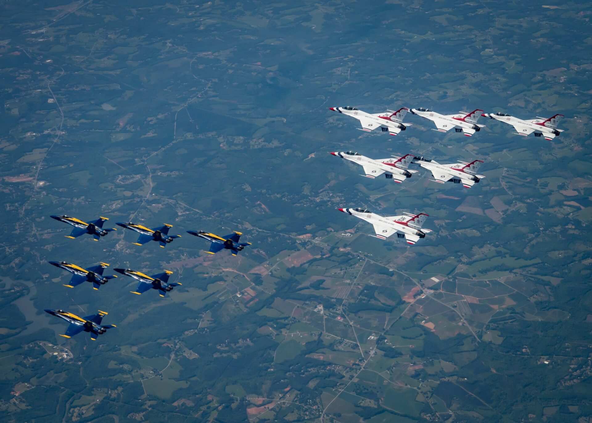 Pics Navy Blue Angels, Air Force Thunderbirds form first ever 'Super