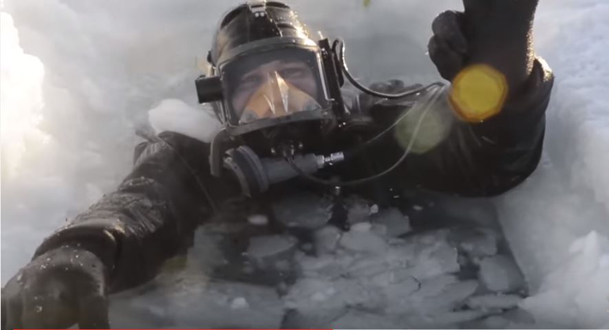 Incredible Footage Of U.S. Navy Diver’s Arctic Adventure In Sub-Zero Temperatures Featured