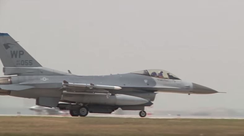 Video Of F-16 Falcons During Taking Offs and Landings In Kunsan Air Force Base, South Korea Featured