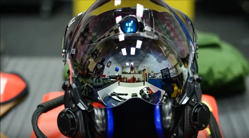 (VIDEO) Check Out The Revolutionary Helmet Worn By F-35 Lightning Pilots Featured