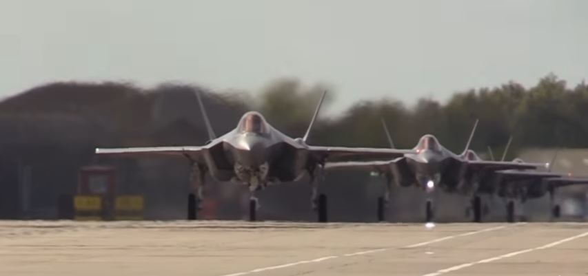 (VIDEO) U.S. Air Force F-35A Lightning II Joint Strike Fighters Arrive In England Featured