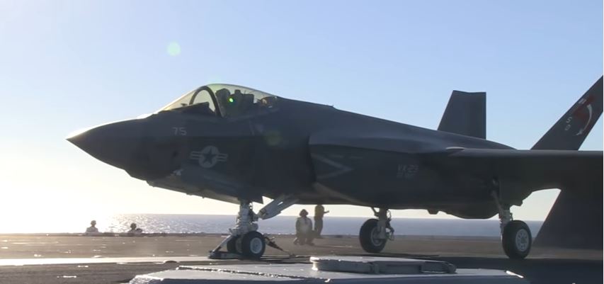 Outstanding Footage Of The Lightning II F-35C Carrier Variant Stealth Joint Strike Fighter During Takeoff & Landing Featured