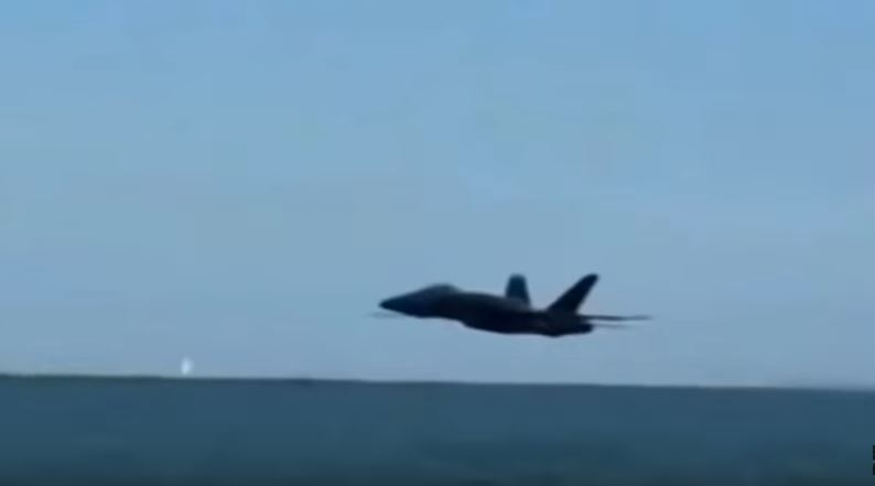 Watch This Amazing Compilation Of The Most Insane Fighter Jet Flyovers Featured