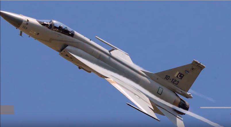 Is The New Pakistani JF-17 Jet A Thunder Or A Blunder In Comparison To The F-16 Fighting Falcon? Featured