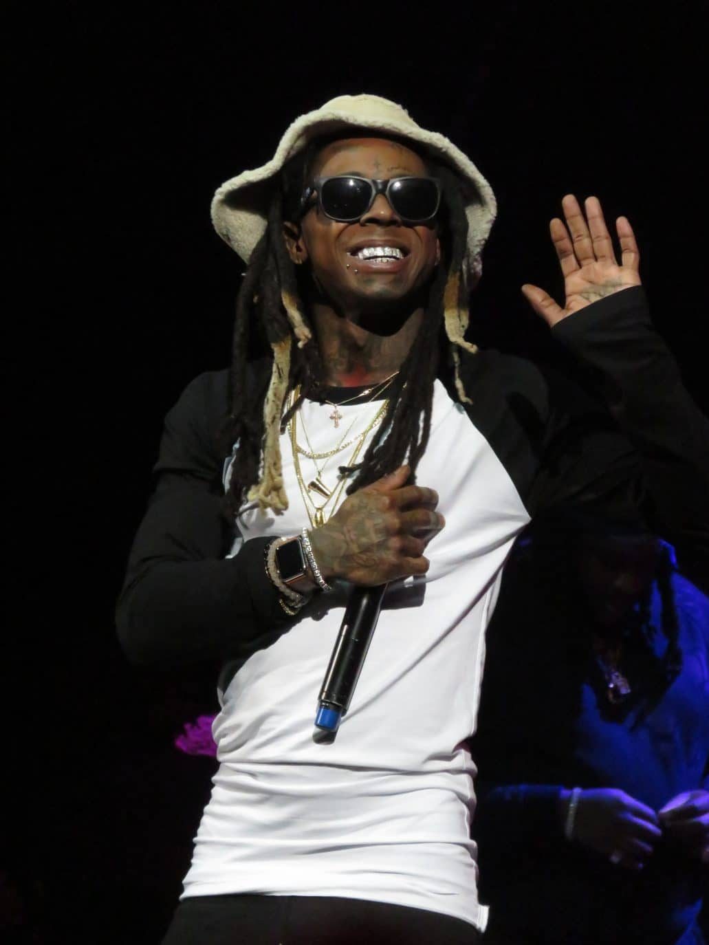 Rapper Lil Wayne facing federal firearm possession charge, up to 10