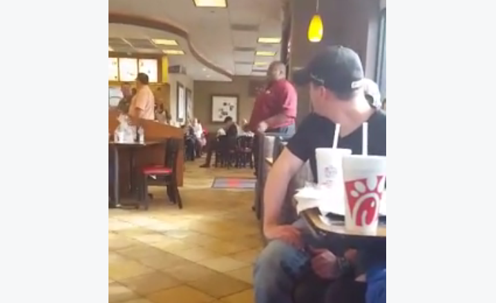 (WATCH) Employee At Chick-Fil-A Stuns Crowd With Rendition Of “God Bless The U.S.A” Featured