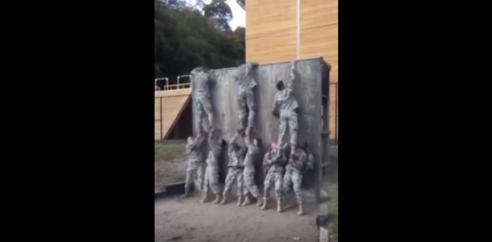 (WATCH) This Incredible Display Of Teamwork Takes Only 30 Seconds Featured